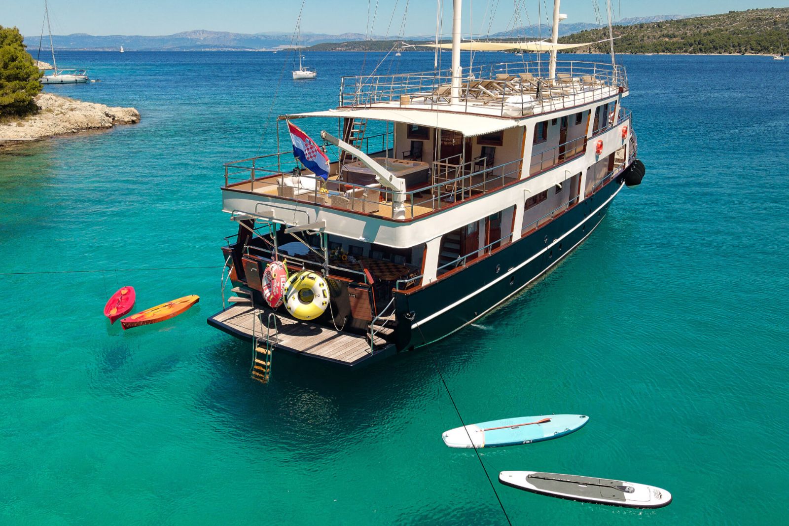 Exterior view of the Luna gulet in Croatia