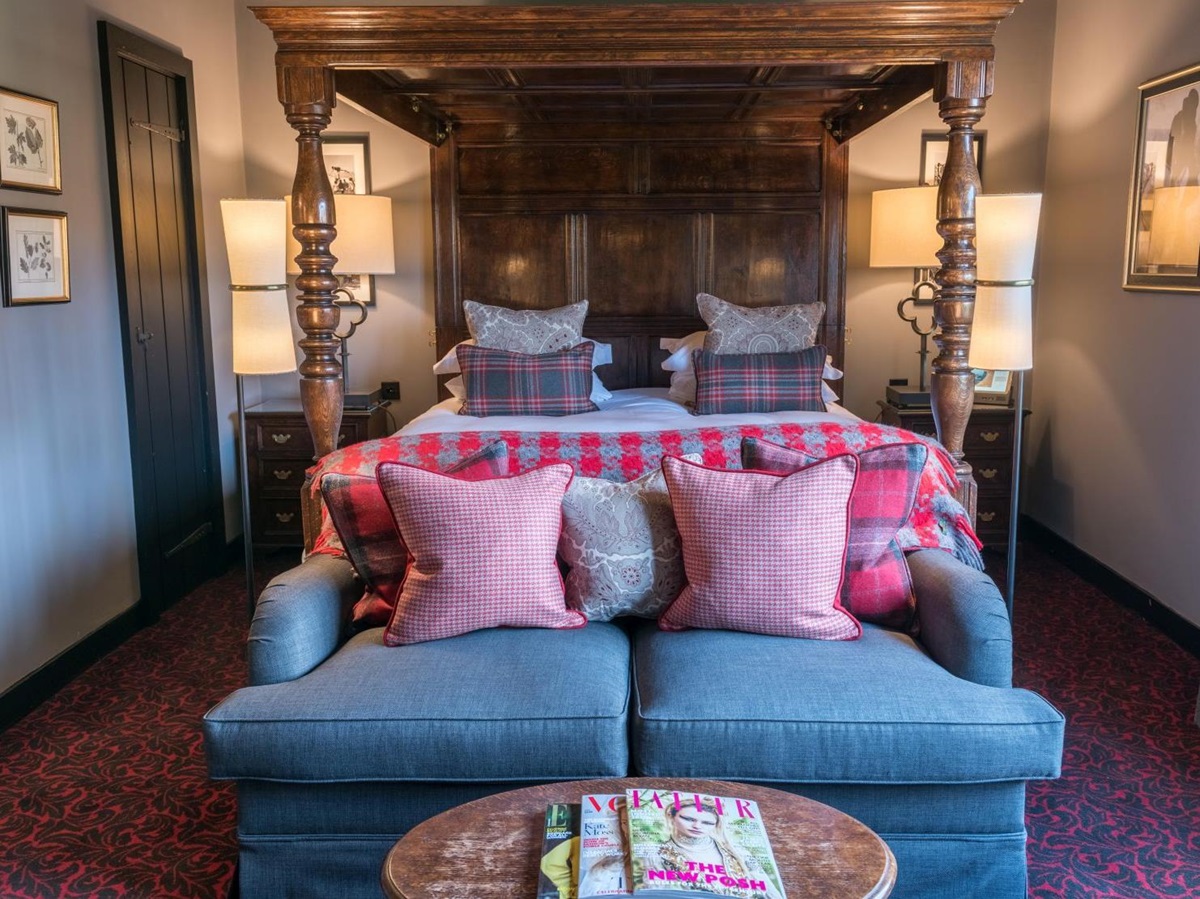 Deluxe room at The Lygon Arms in the Cotswolds, England