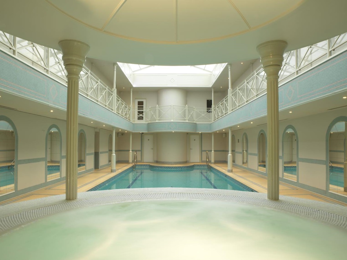 Jacuzzi and indoor pool at The Lygon Arms in the Cotswolds, England