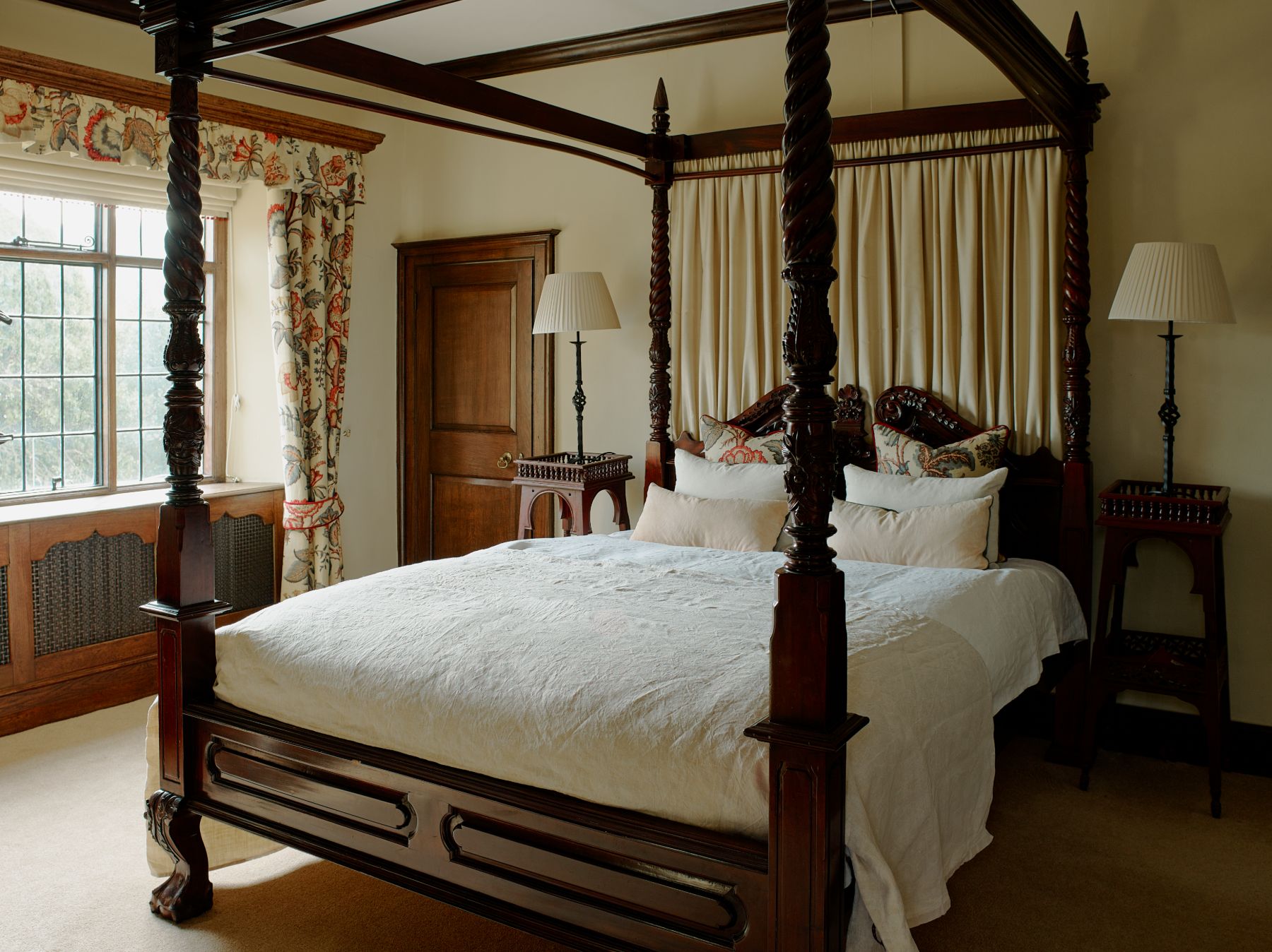 Bedroom 1 at Broadway House in the Cotswolds