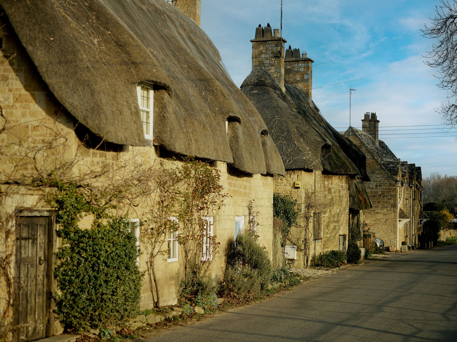 Thatched houses in the village of Broadway in the Cotswolds