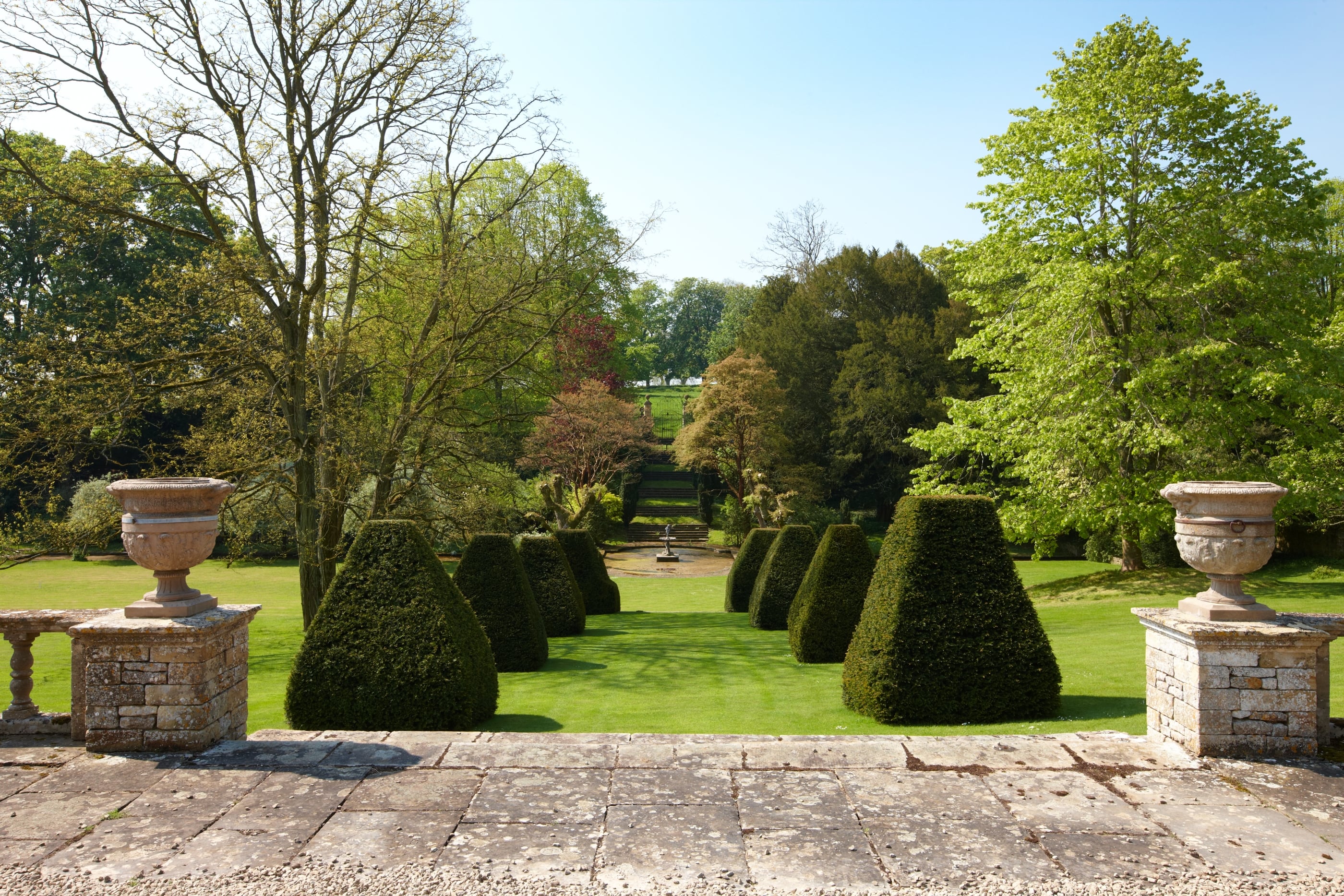 Garden and pavilion of Cornwell Manor, Cotswolds