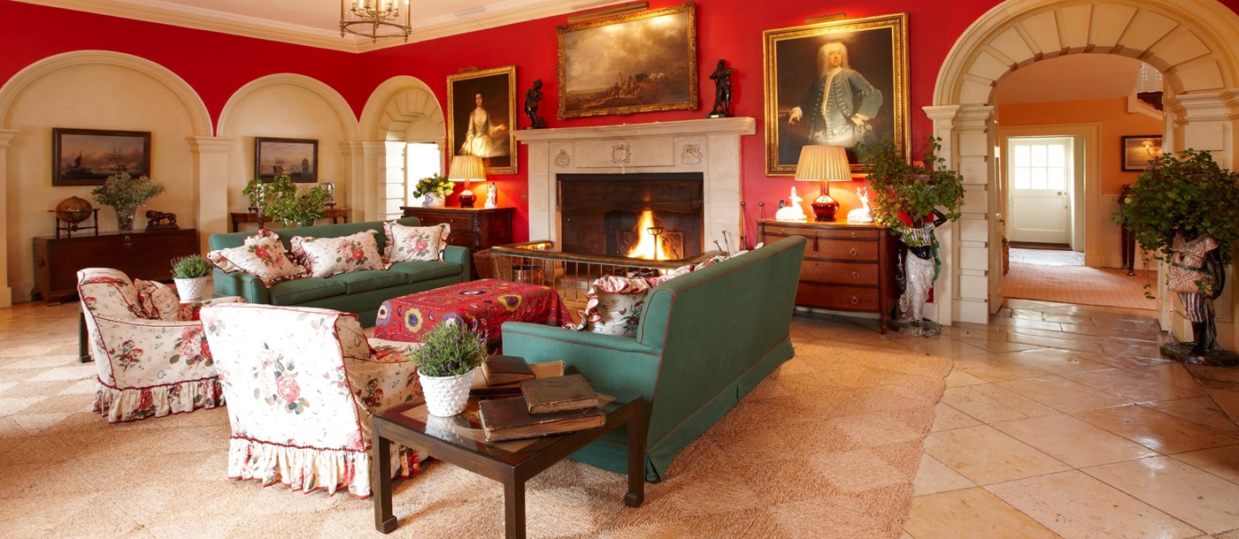 Living room with fireplace in Cornwell Manor, Cotswolds
