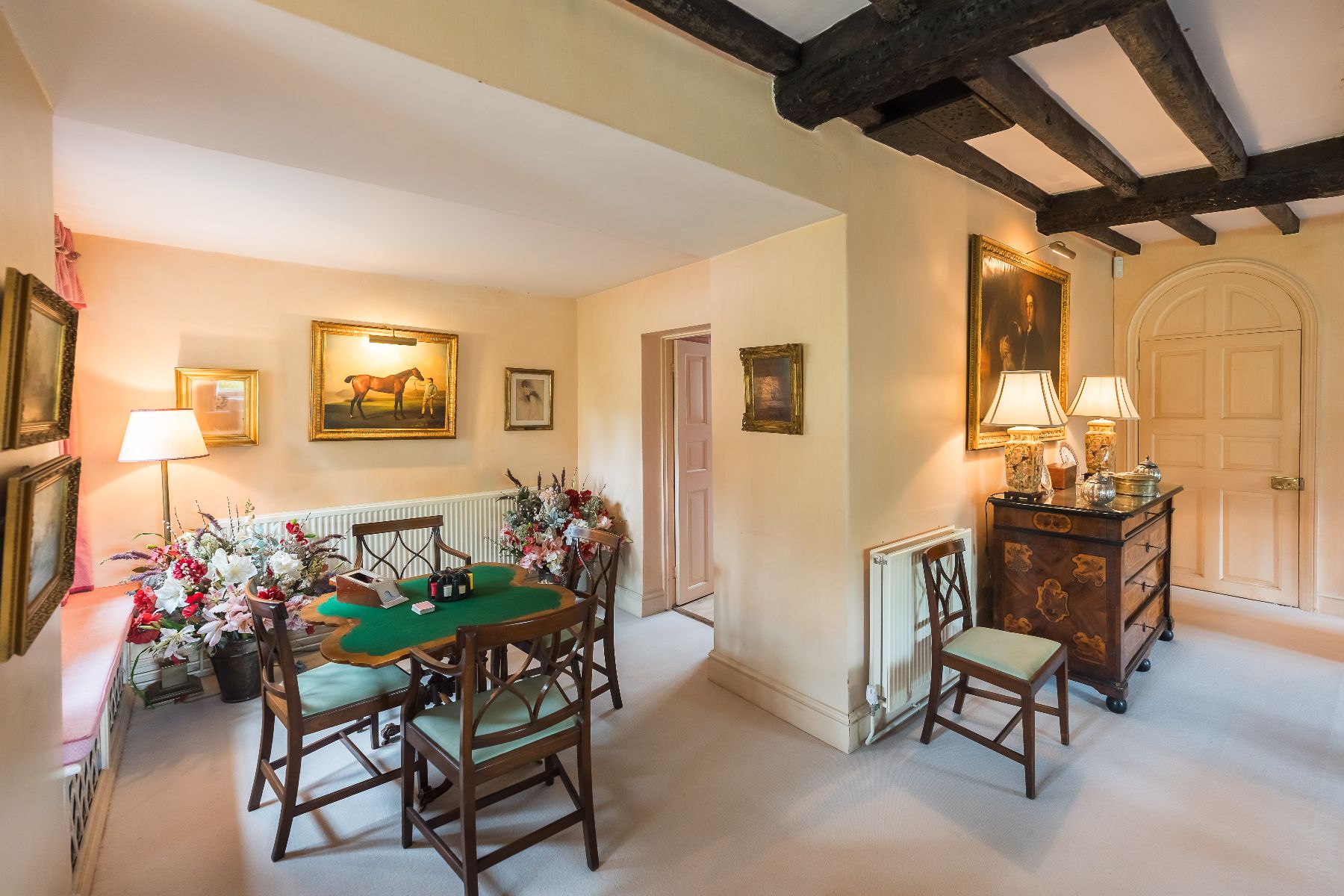 Sitting room at Ivy Manor in the Cotswolds