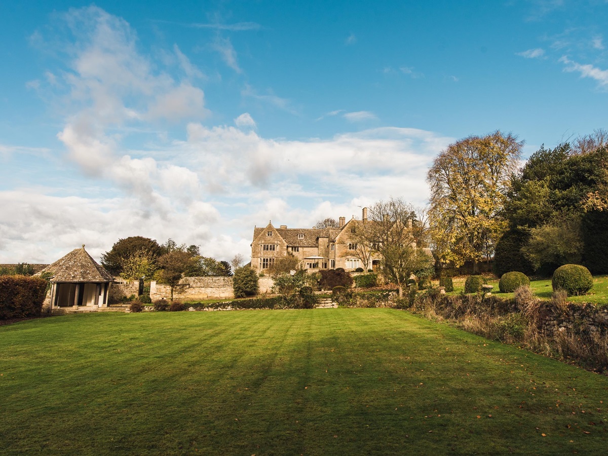 Garden and grounds of Manor in the Rissingtons, Cotswolds