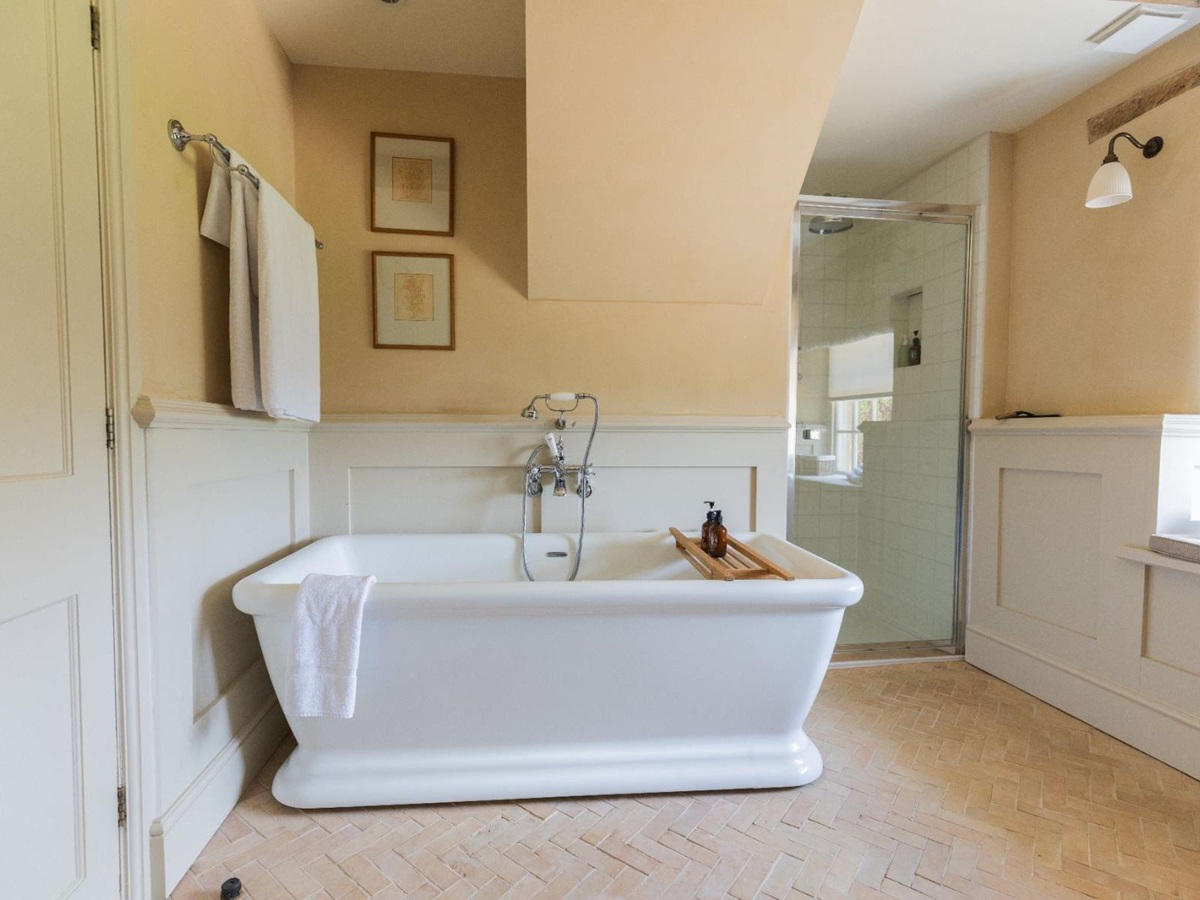 Bathroom at Oddington Farm in the Cotswolds, United Kingdom