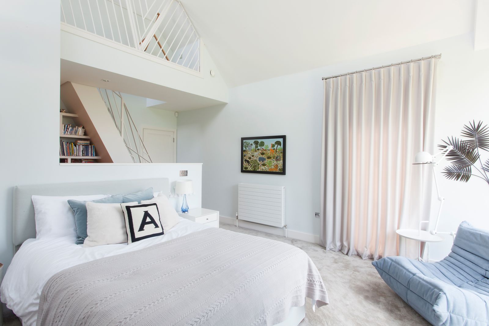 a bedroom at woodstock lodge