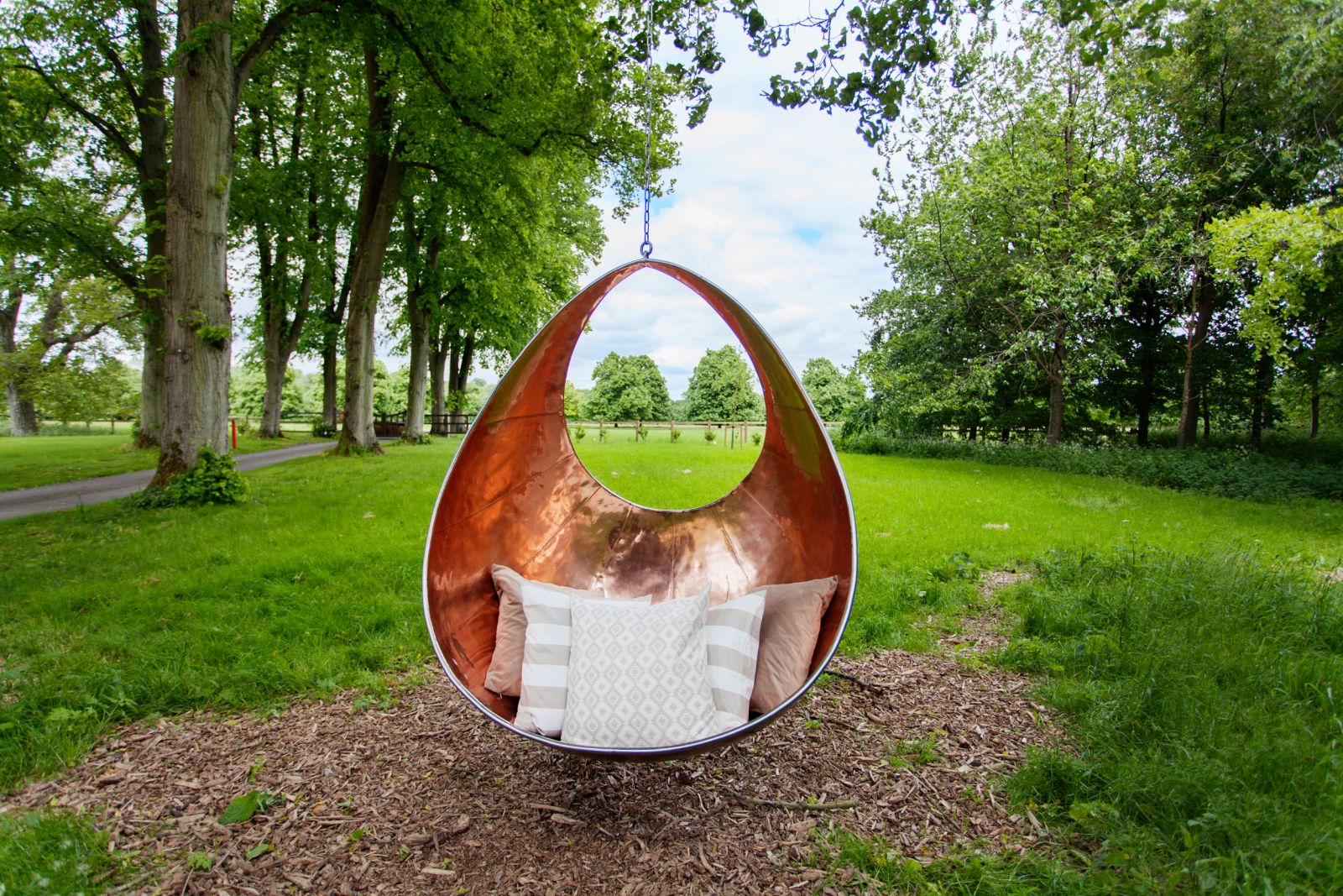 the outside sitting area