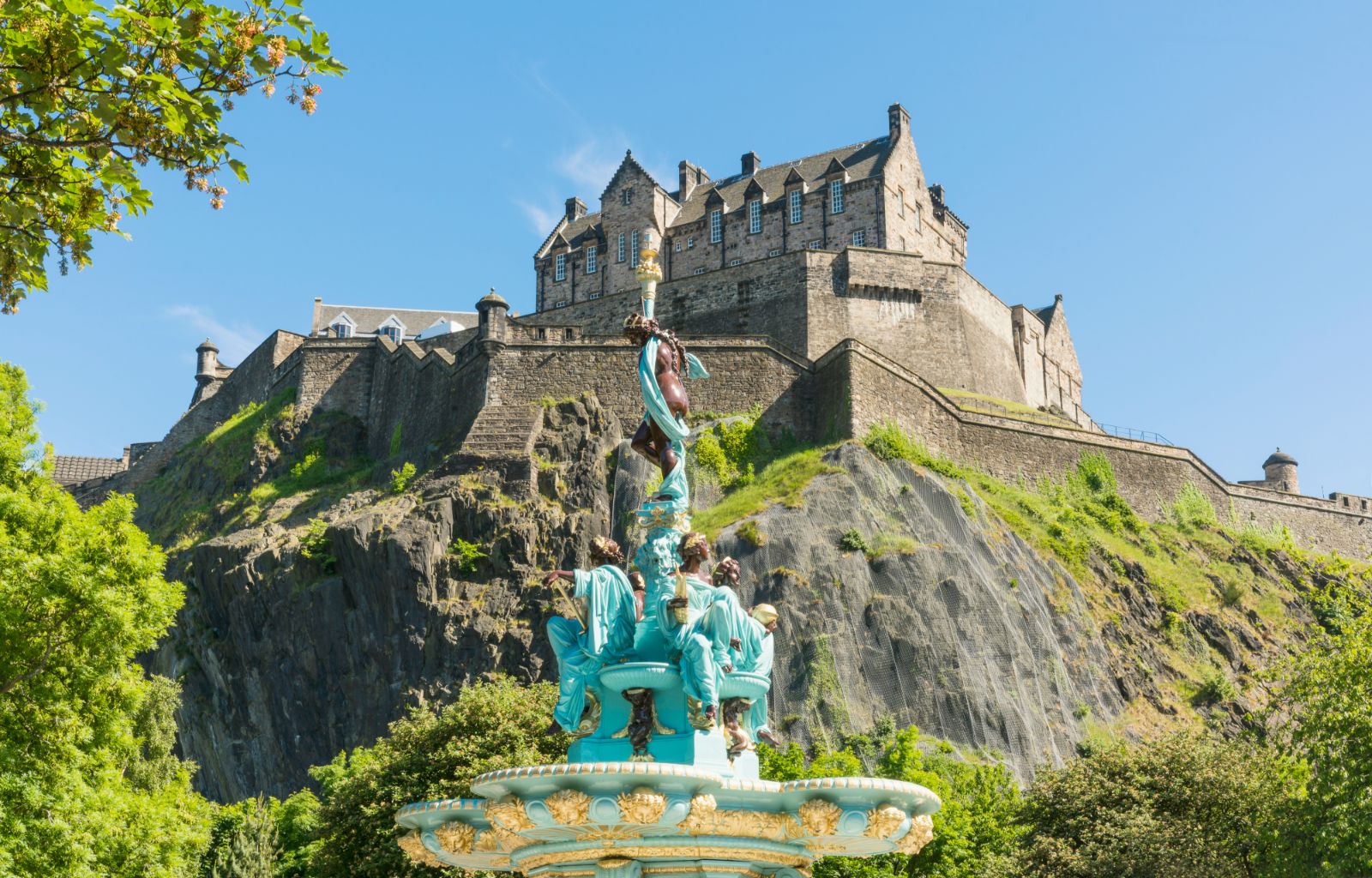 The Ross Fountain in Edinburgh and Edinburgh Castle in the background