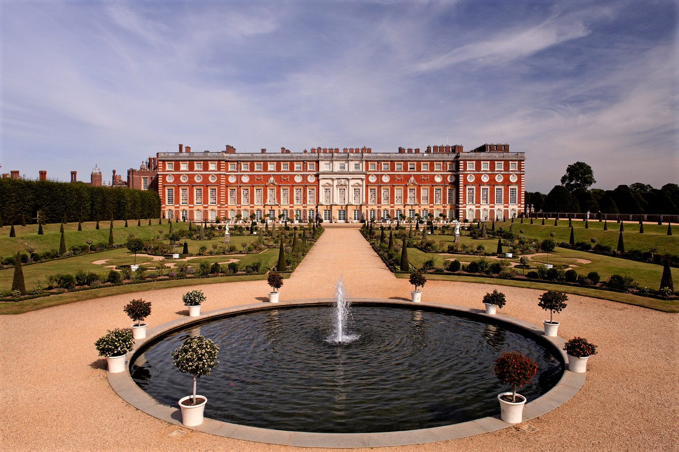 Fountain and grounds of Hampton Court Palace near London, United Kingdom