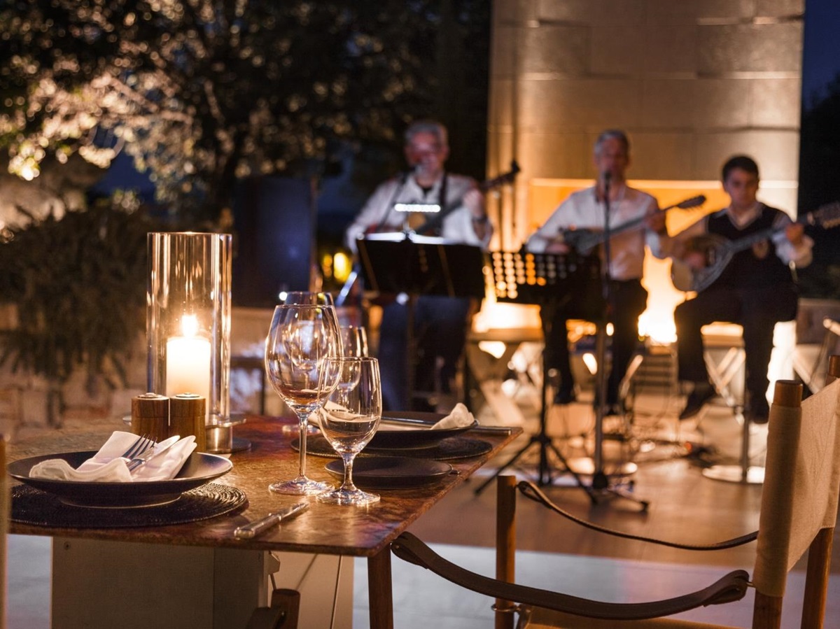 Local musicians at dinner at Amanzoe