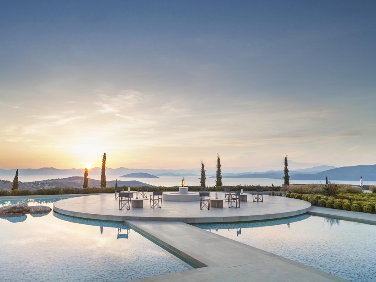 The main terrace, a white, round and seemingly floating piece of marble set in a pool and overlooking the Aegan Sea