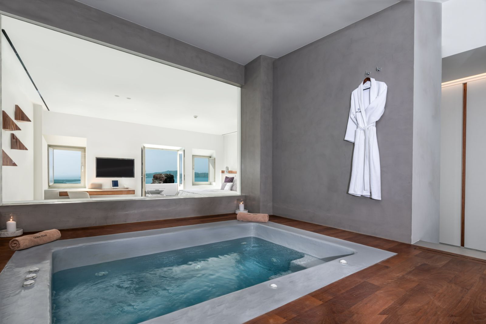 Plunge pool at Grace Santorini