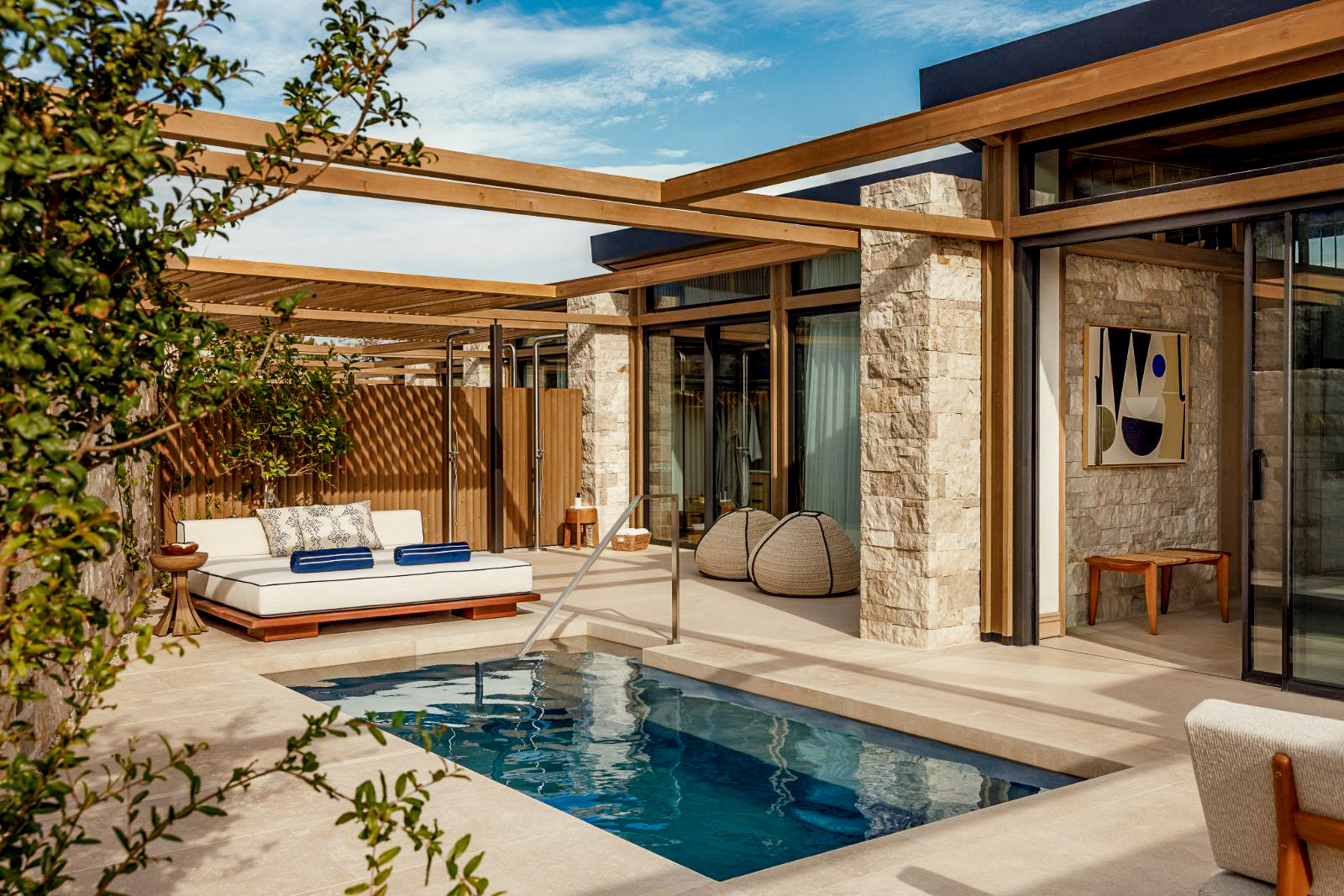 Eran Bungalow courtyard at One&Only Aesthesis in Athens