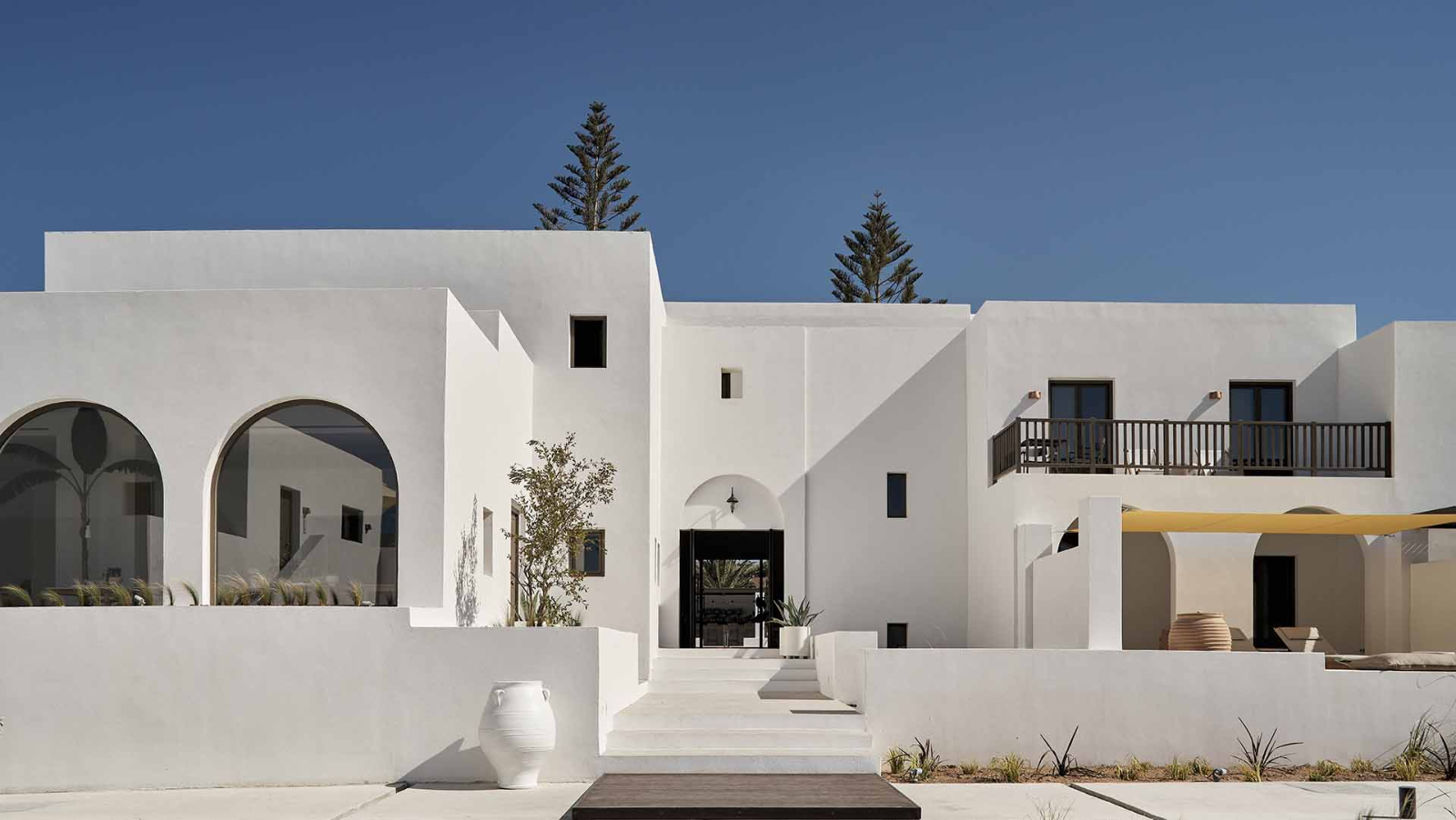 Inspiring exteriors of the Parilio Hotel Paros