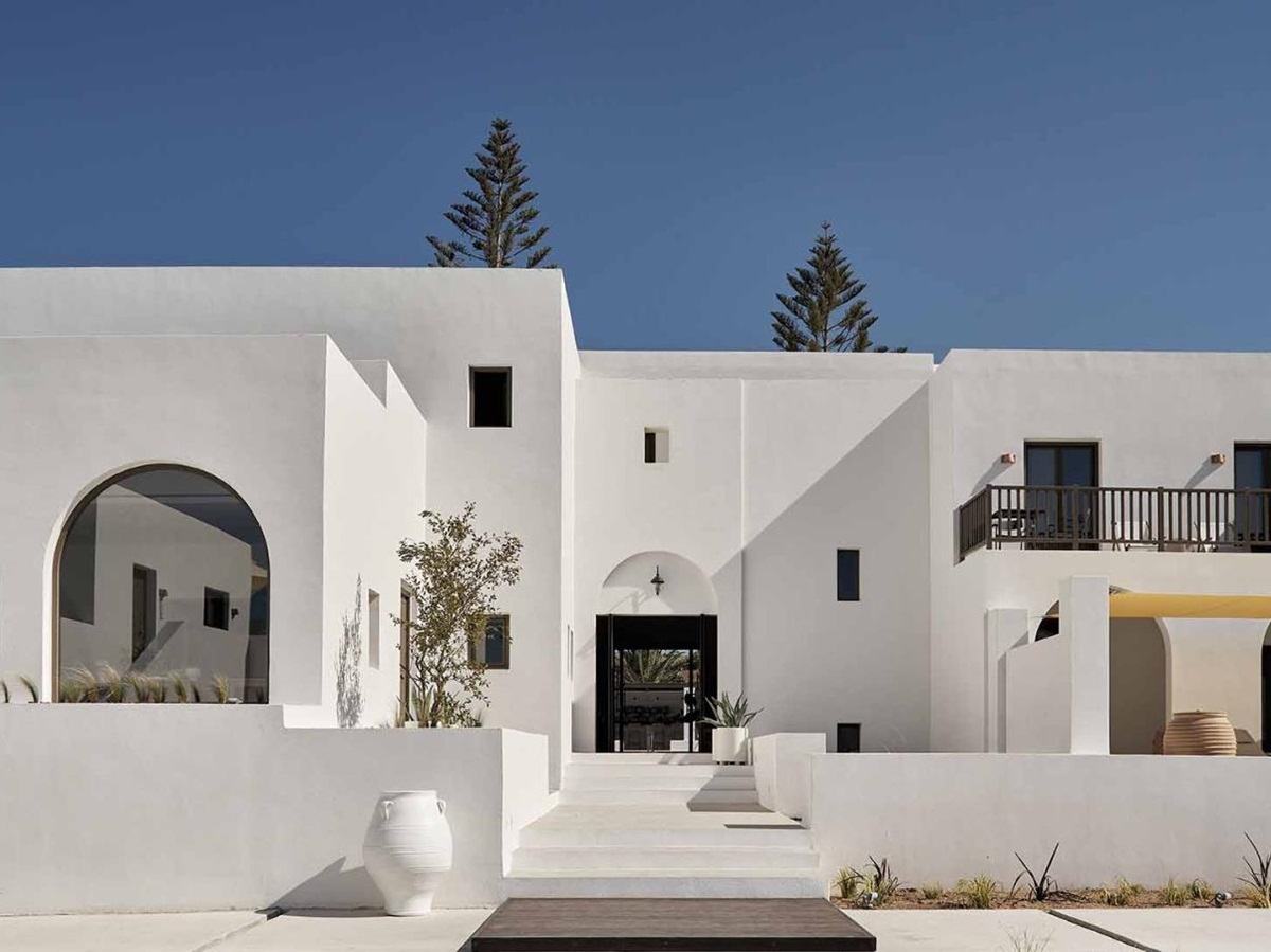 Inspiring exteriors of the Parilio Hotel Paros