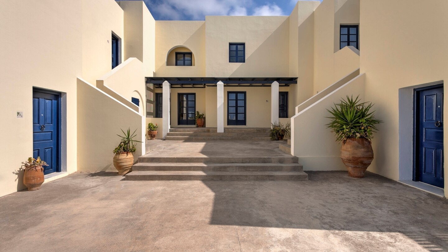 Courtyard space at Vedema Santorini Greece