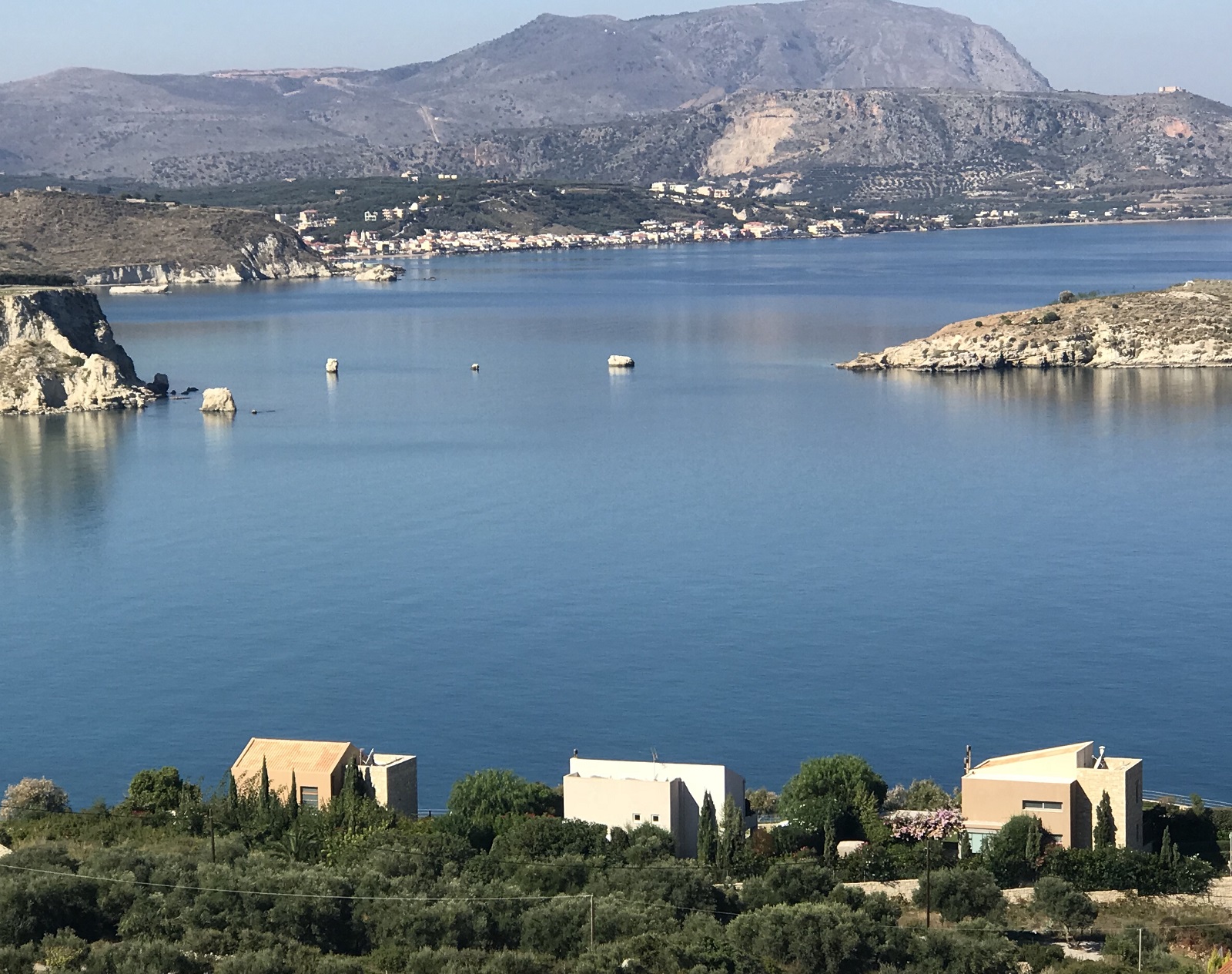 Neighbouring villas of Ammos, Anemos and Almyra Residence