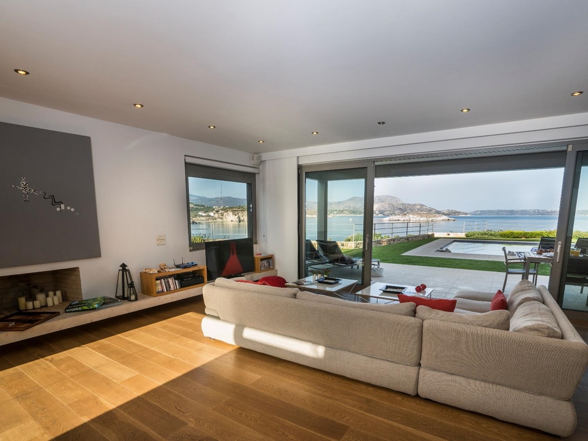 The living arera and views at Almyra Residence