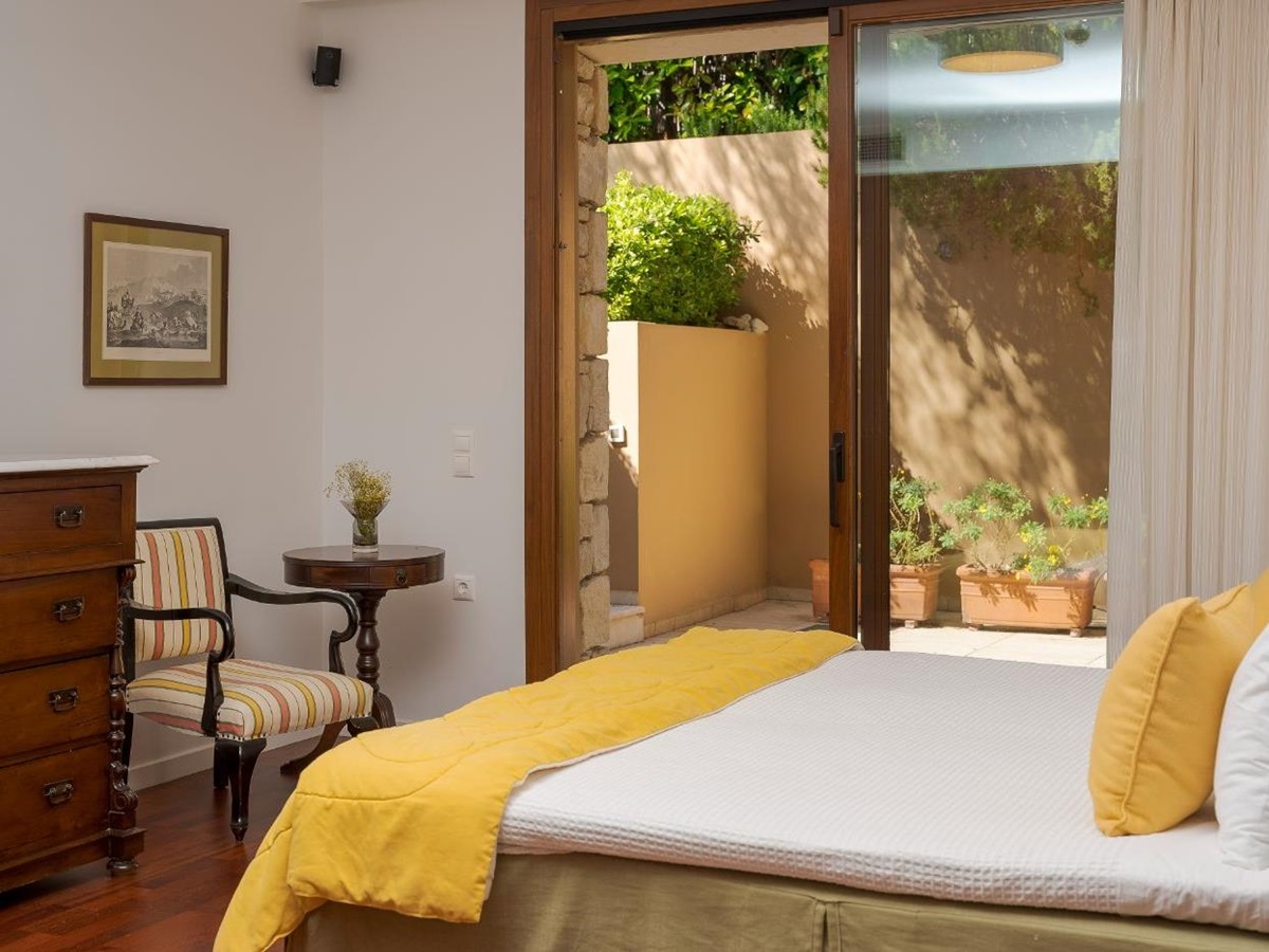Double bedroom at Villa Anemos