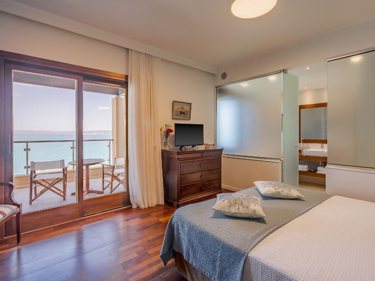 Master bedroom at Villa Anemos