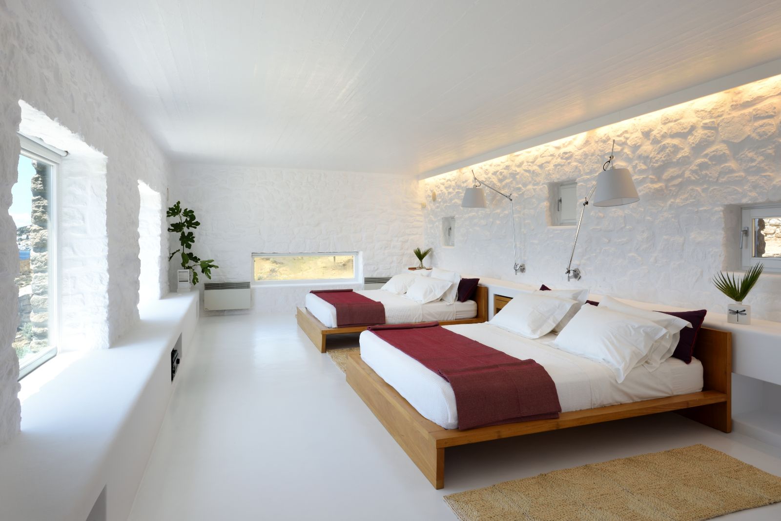 Twin bedroom in villa Apollonia