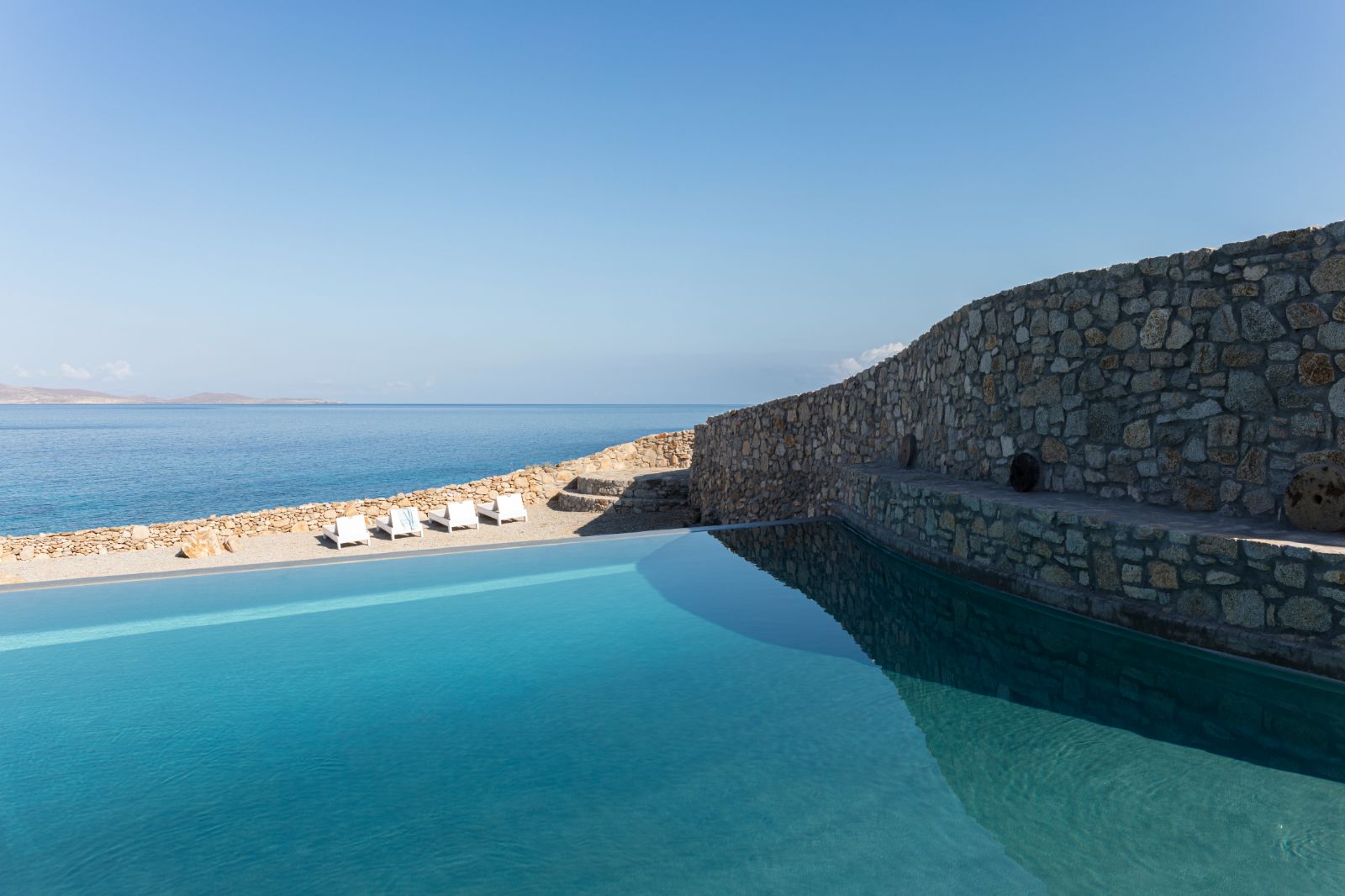 villa Apollonia pool and seaview