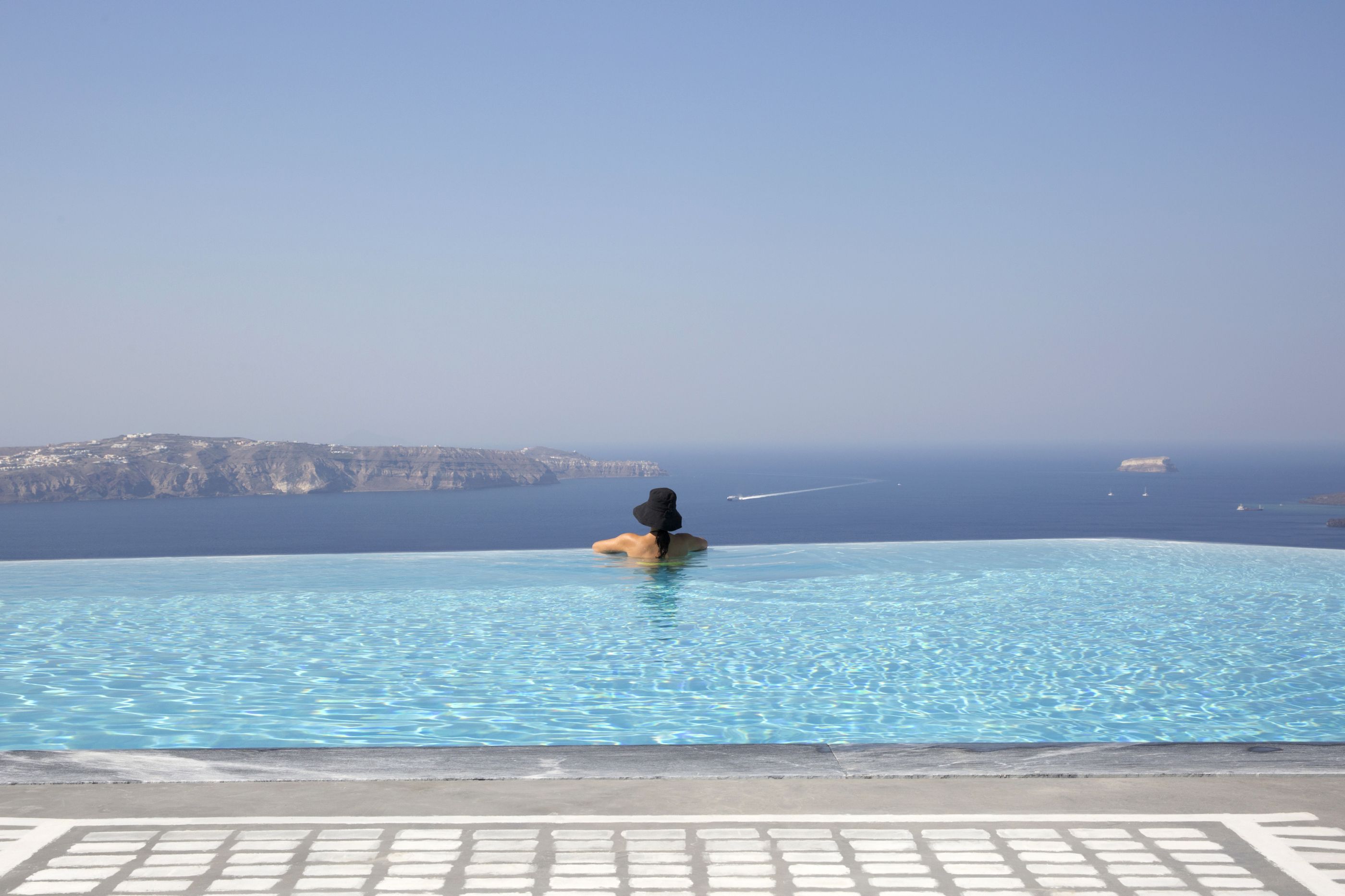 The infinity pool at Erosantorini, Greece