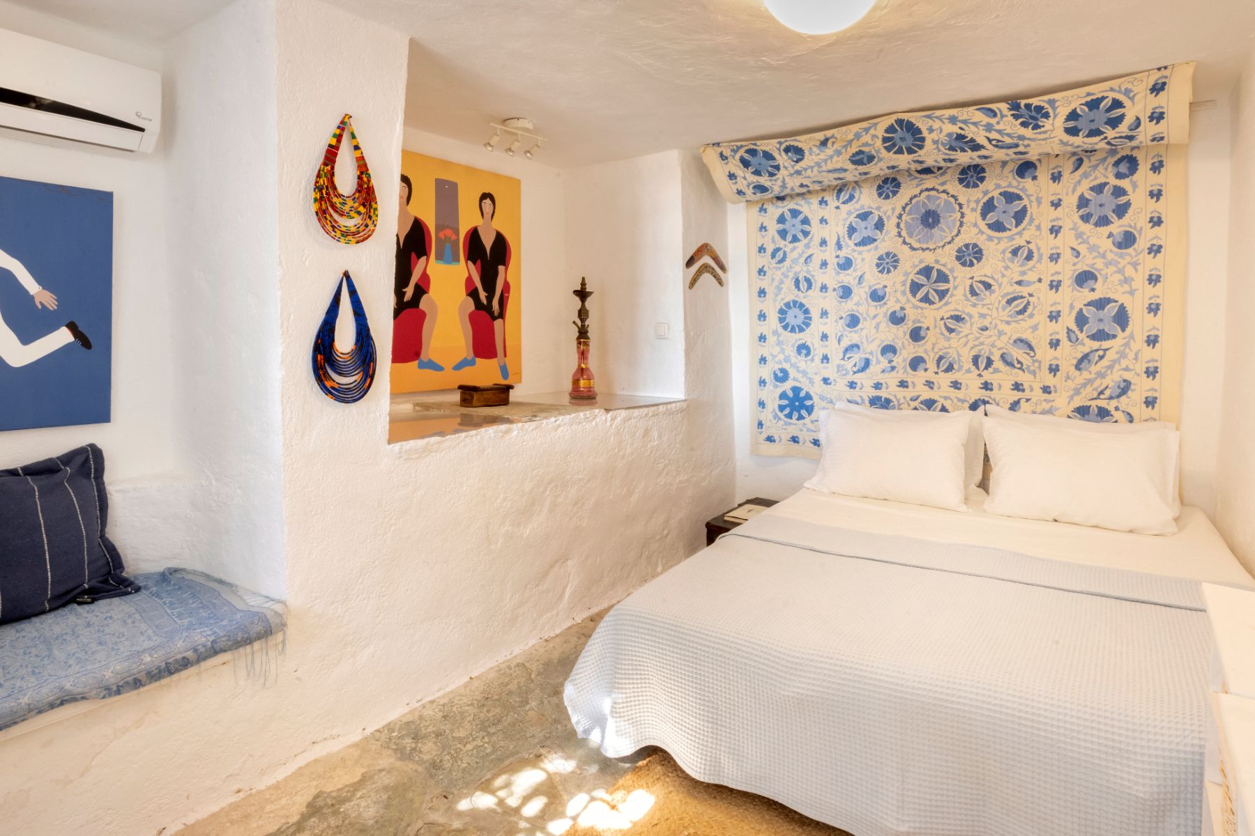 Double bedroom at Exambella, Sifnos
