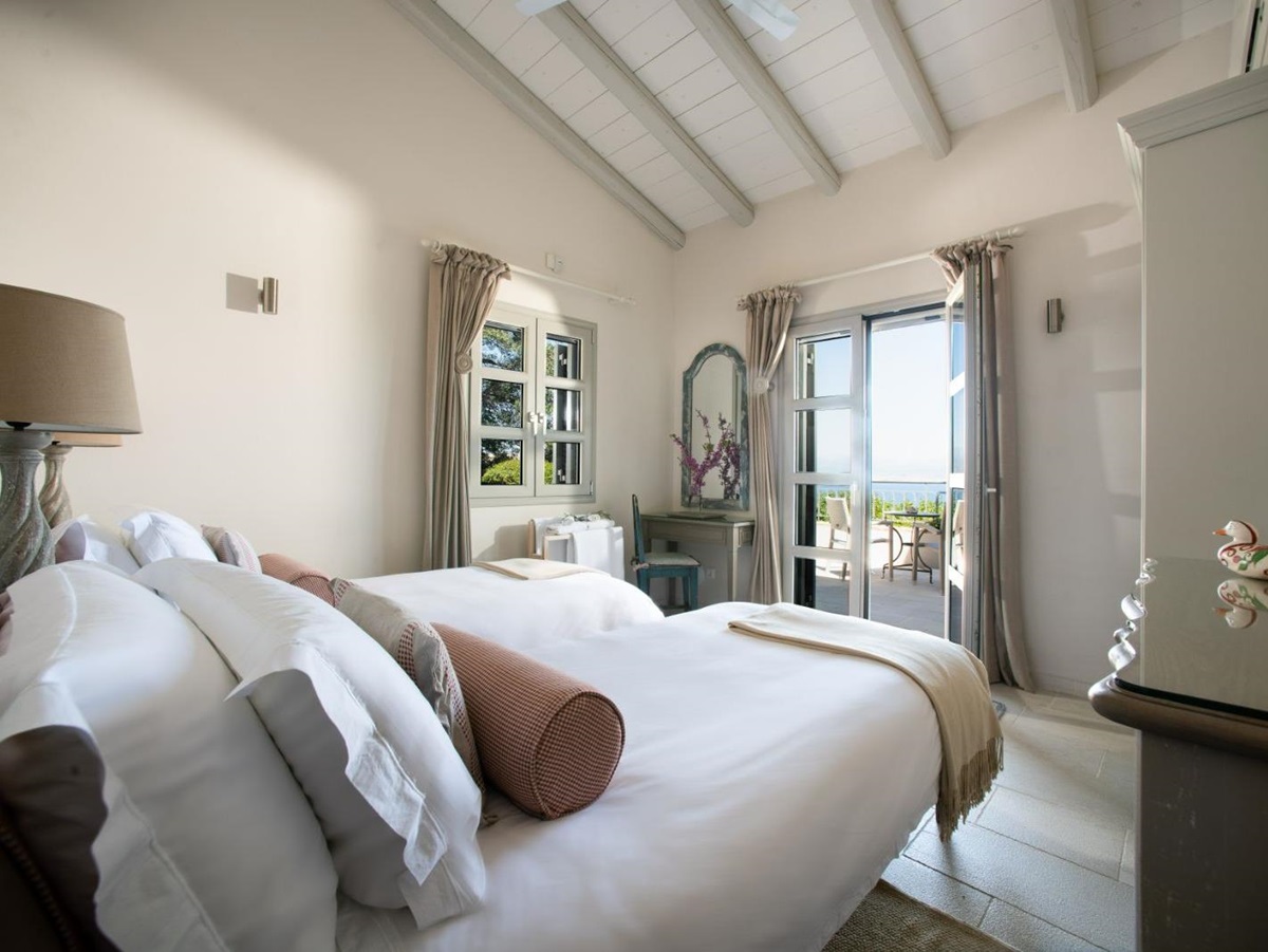 Twin Bedroom at Kalamaki Bay in Corfu