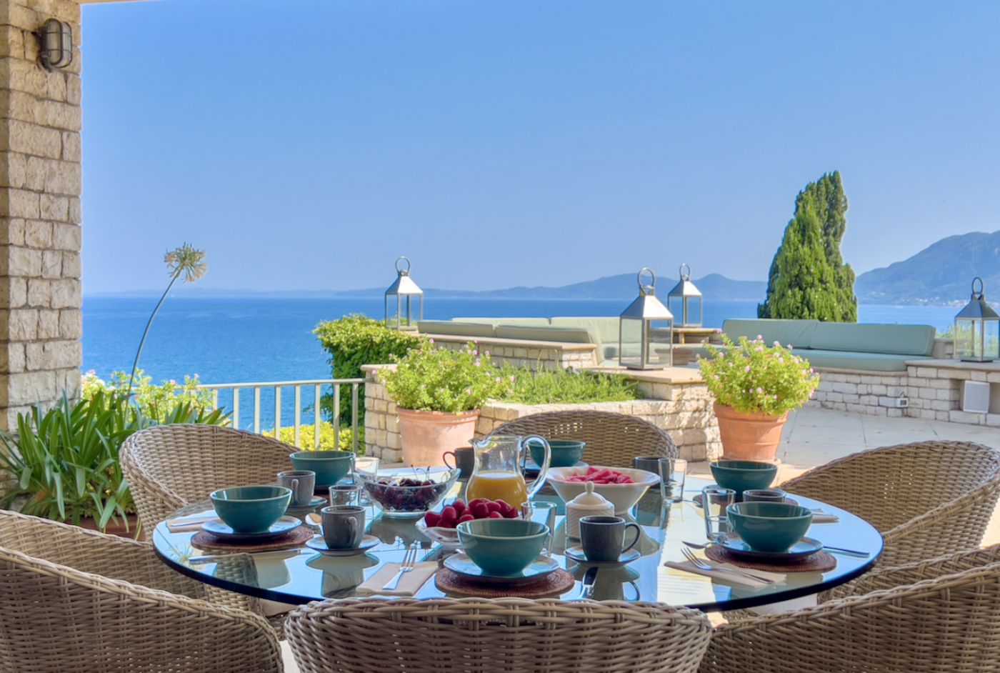 Outdoor dining at Kanoni Estate