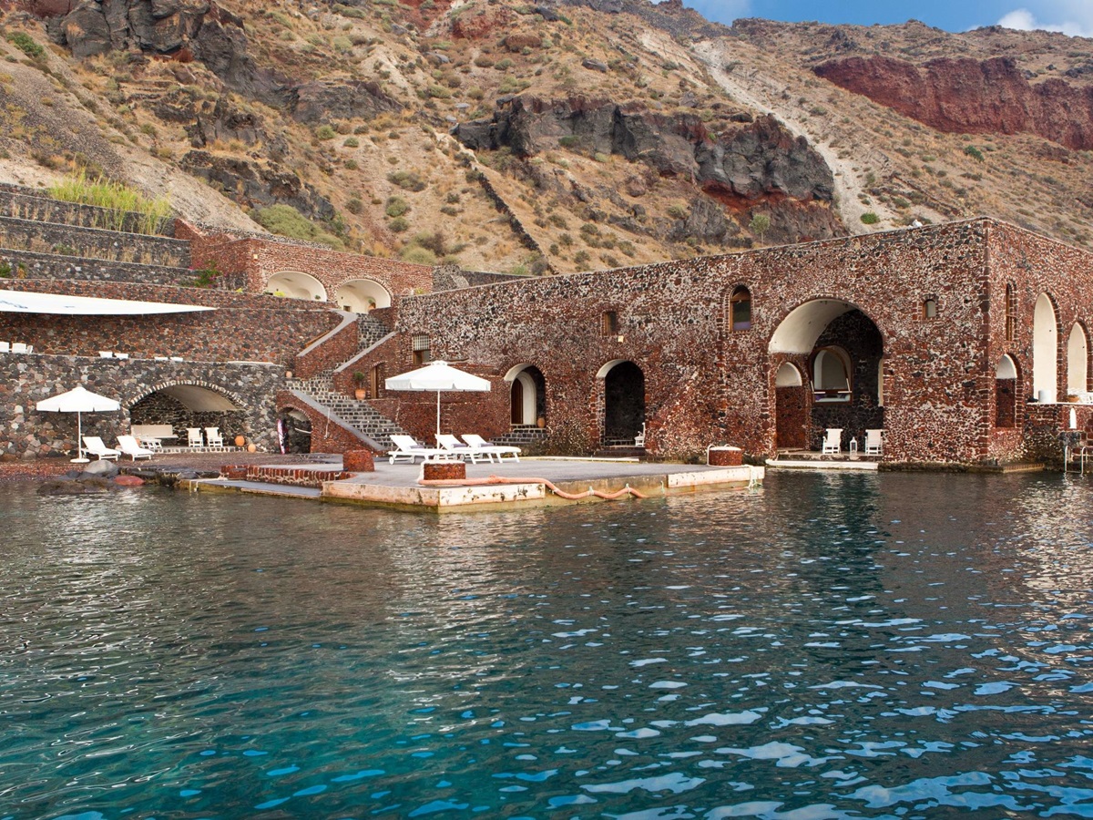 exterior view of the Hideaway in Greece