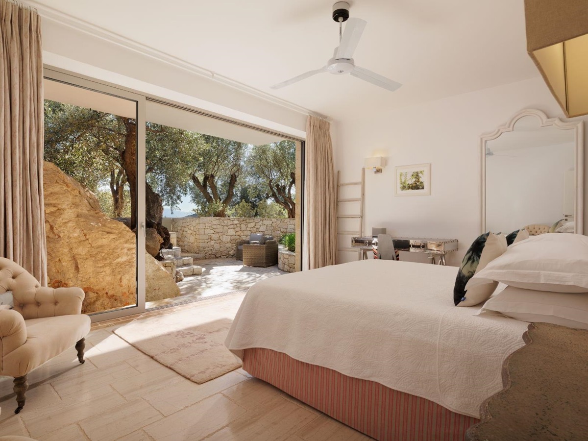 Double bedroom at Thinali, Corfu