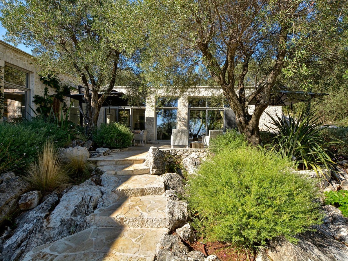thinali-corfu-exterior-2