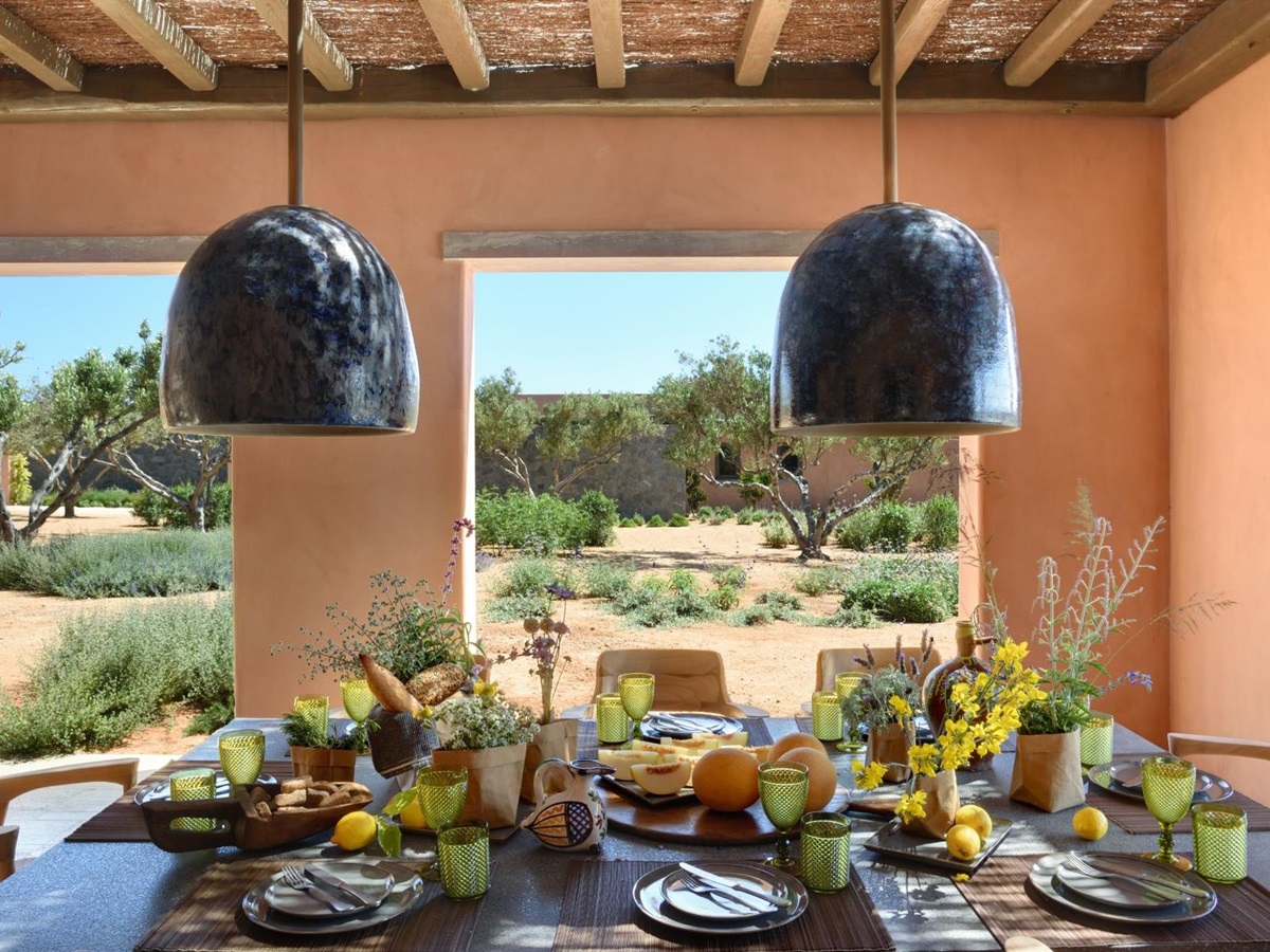 Outdoor dining table at Villa Aliki, Paros