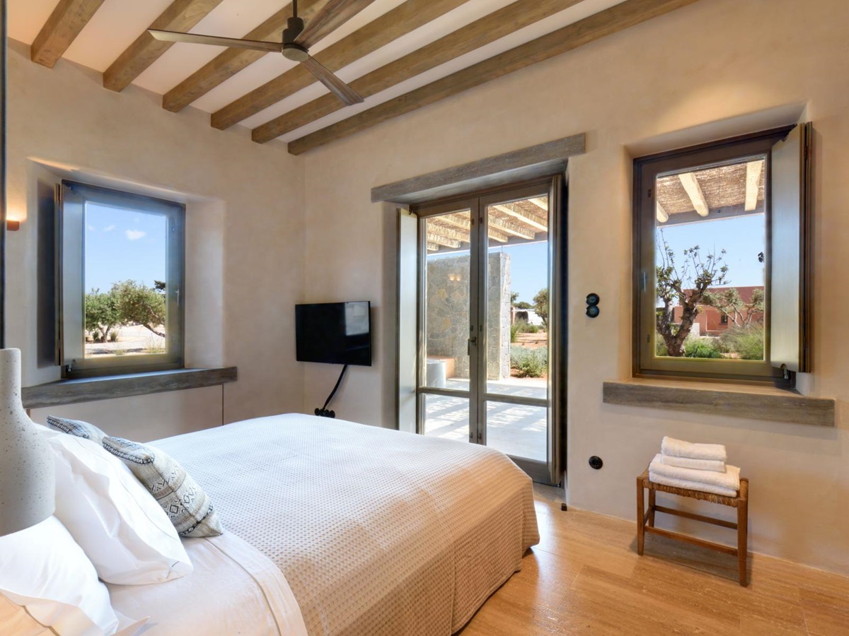 Double bedroom at Villa Aliki, Paros