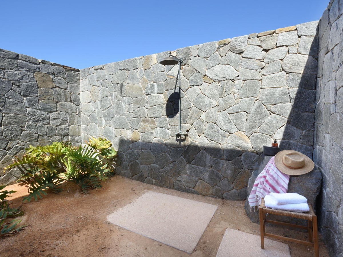 Outdoor shower at Villa Aliki, Paros
