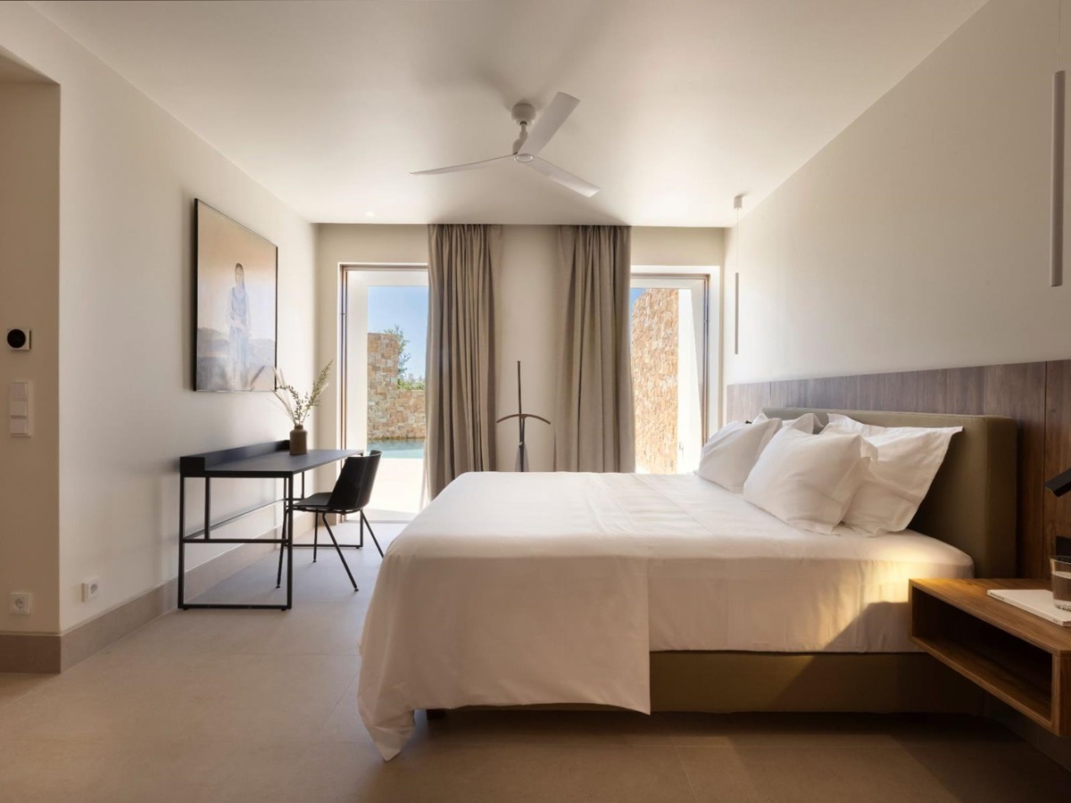Double bedroom at Villa Amara, Paros