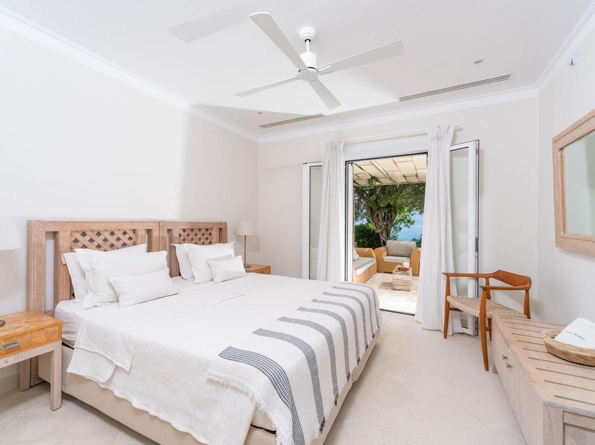 Double bedroom at Villa Anthi