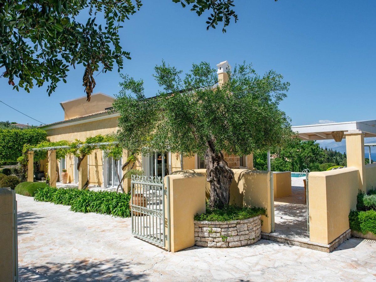 Exterior view of Villa Anthi