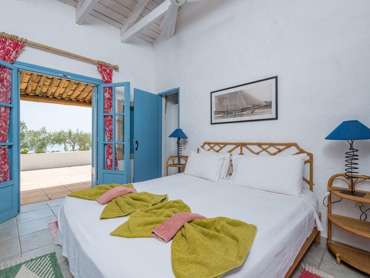King bedroom at Villa Ariane