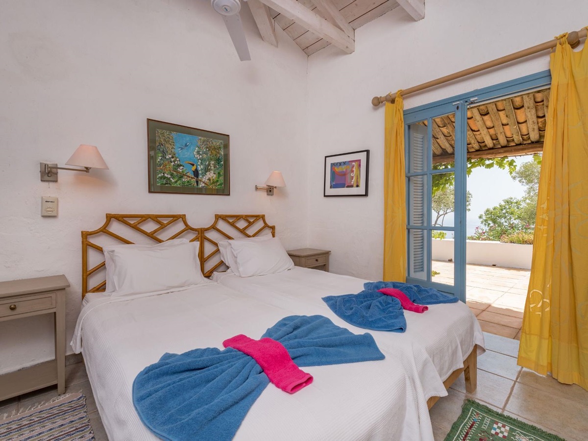 Twin bedroom at Villa Ariane