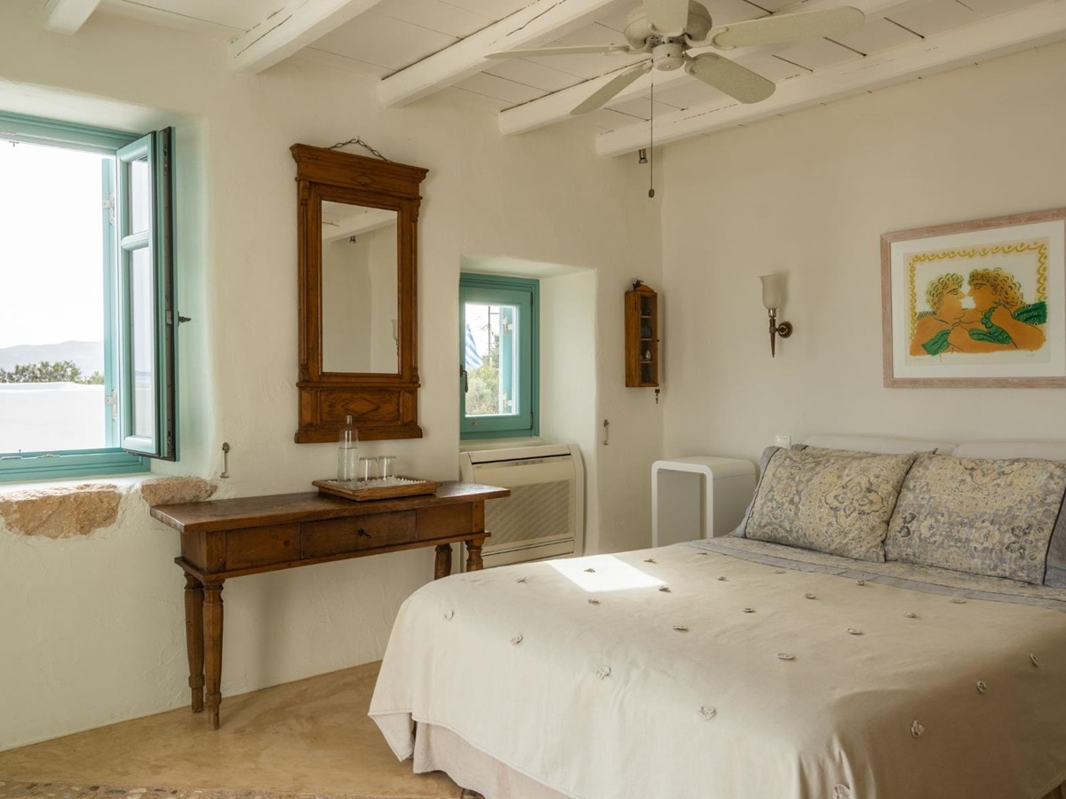 Double bedroom at Villa Asteria, Paros