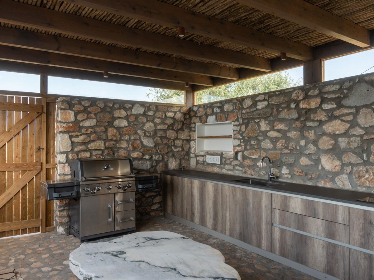 Outdoor kitchen at Villa Asteria, Paros
