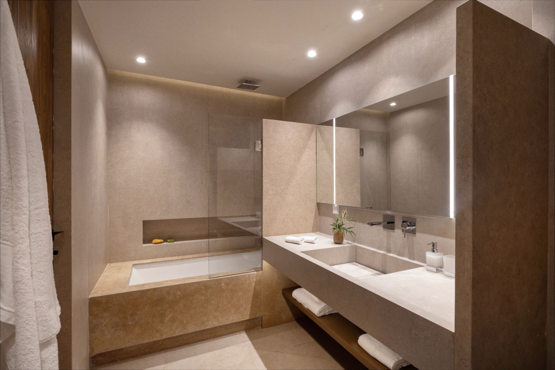 Bathroom with bathtub at Villa Astra, Paros