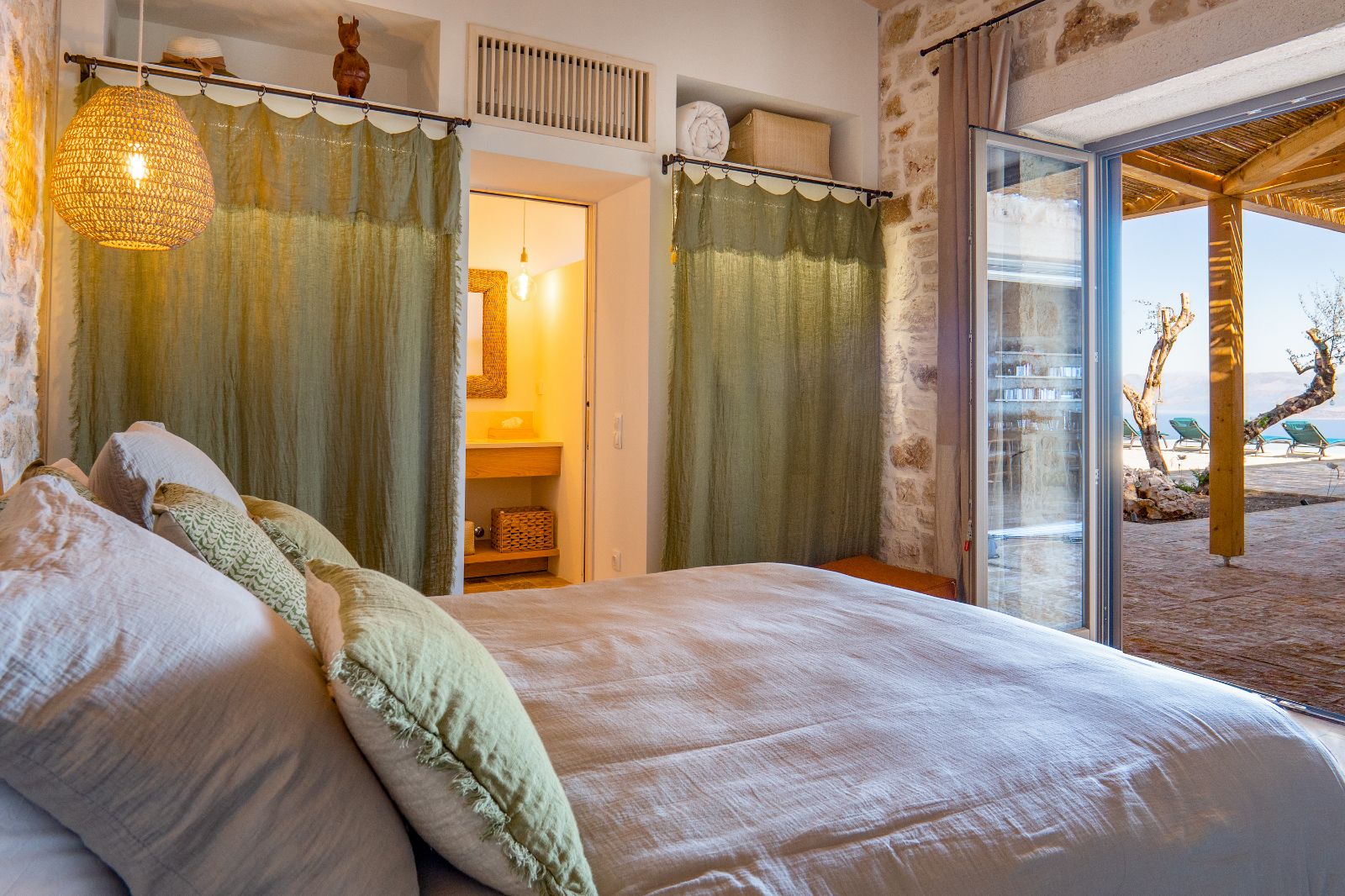 Bedroom 1 at Villa Edina in Corfu