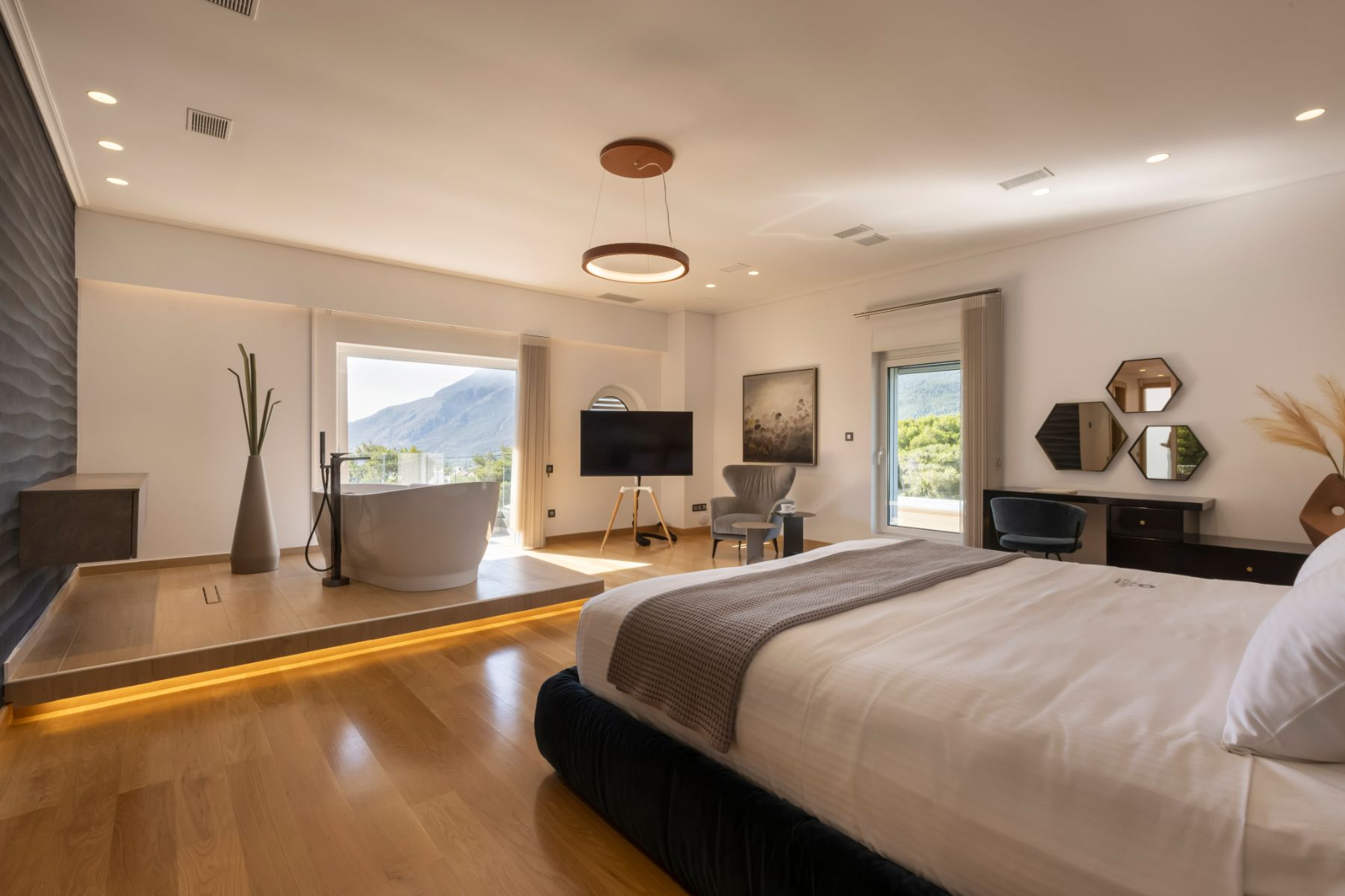 Bedroom with bath tub at Villa Elysian