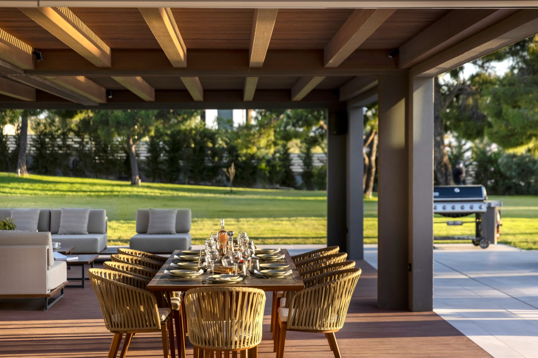 Covered outdoor terrace at Villa Elysian