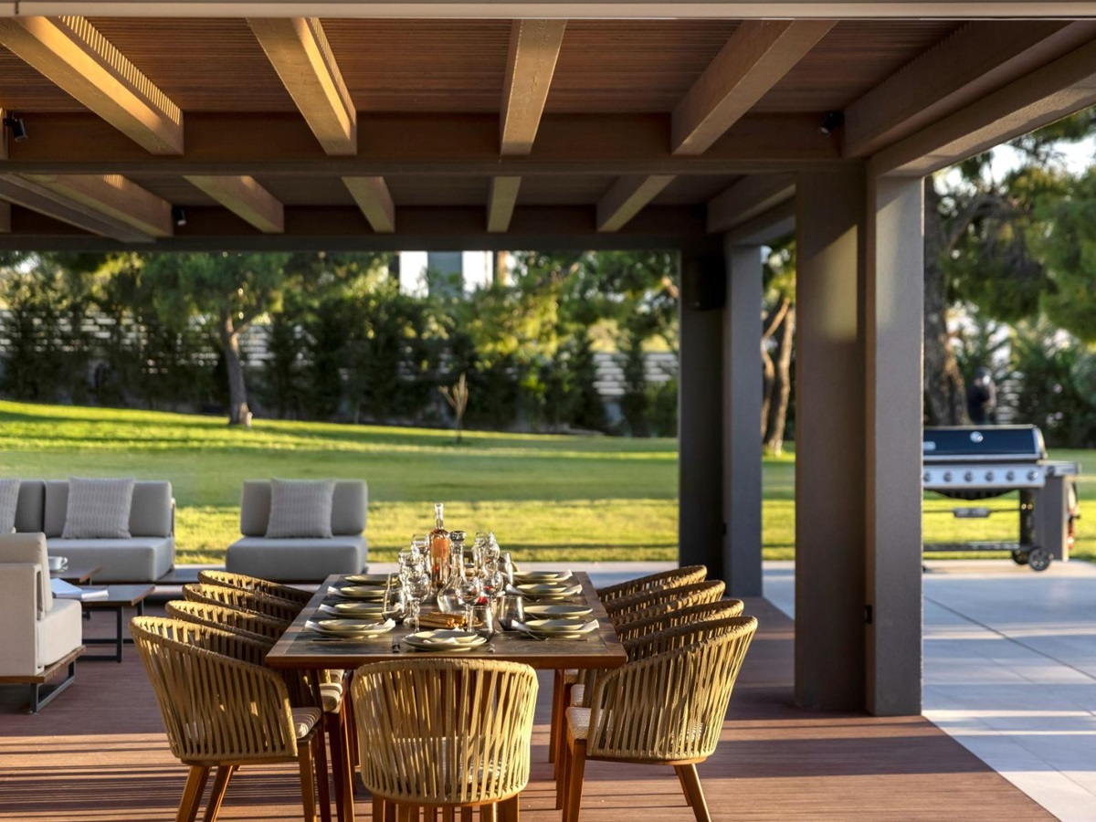 Covered outdoor terrace at Villa Elysian
