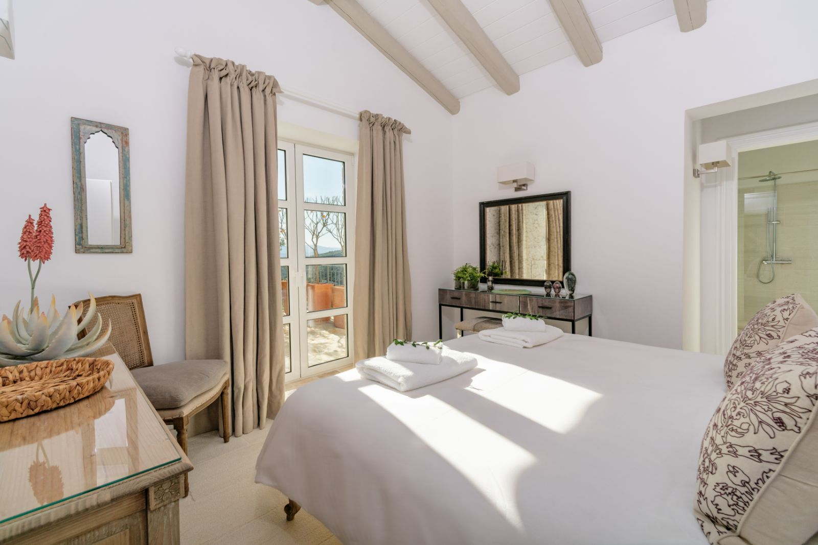Bedroom 1 at Villa Eos in Corfu 